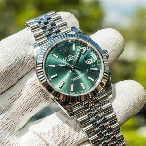 Rolex mint